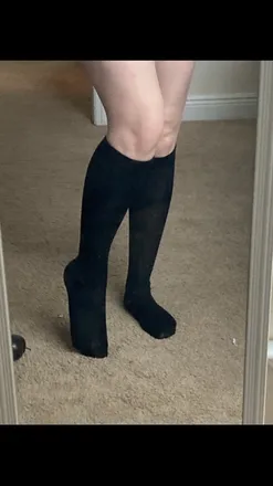OnlyFans cuenta paperwhitetoes header 2