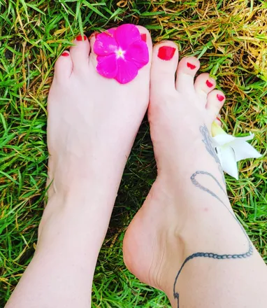 OnlyFans cuenta bitemysole header 2