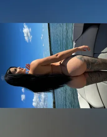 OnlyFans account  reneegraciefree header 2