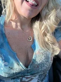 OnlyFans cuenta naughty2milf avatar 1