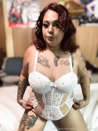 OnlyFans cuenta luckylady420hotmess header 2
