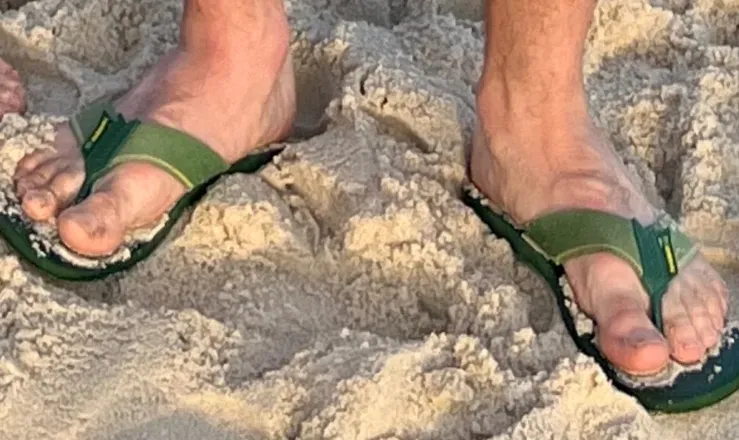 OnlyFans account  feet_toeworship header 2
