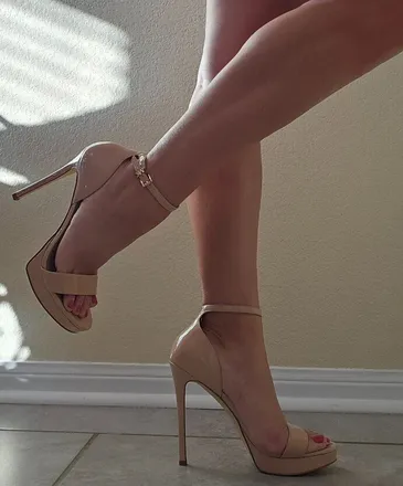 OnlyFans cuenta emiliafabela header 2