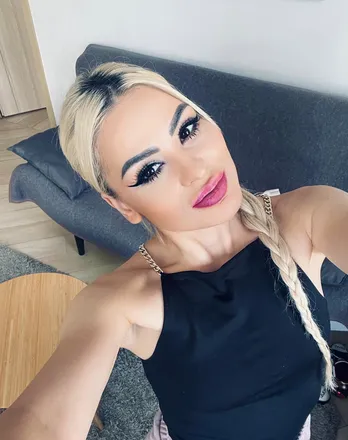 OnlyFans cuenta nadia_love19 header 2