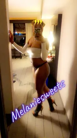 OnlyFans account  melanie2sweets avatar 1