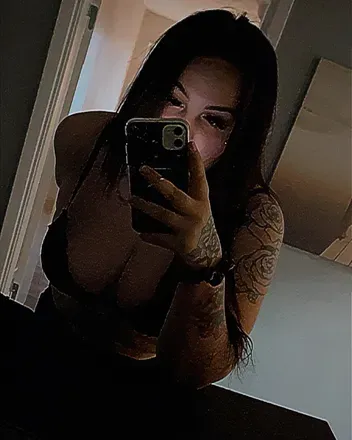 OnlyFans cuenta ezmeraldaatayloorr avatar 1