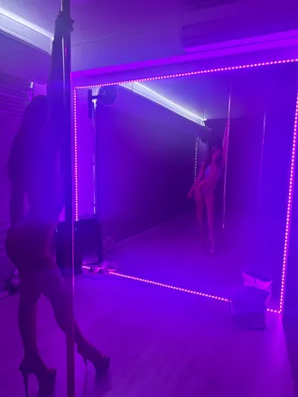 OnlyFans cuenta exclusivelilgypsy header 2