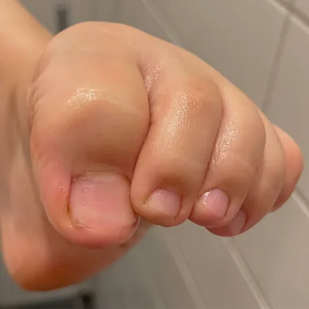 OnlyFans cuenta eatmyfeet22 header 2