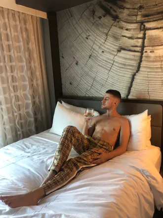 OnlyFans cuenta lucasmuenchow header 2