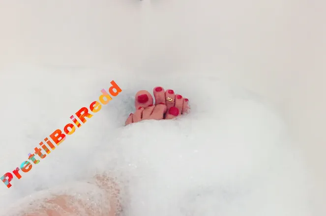 OnlyFans cuenta prettiireddboifeet avatar 1