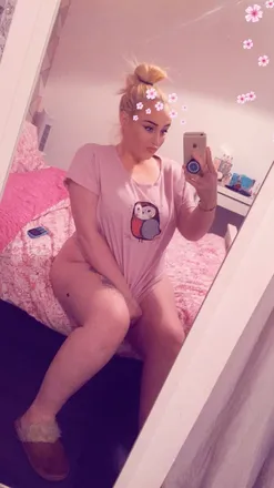 OnlyFans account  ellen1 header 2