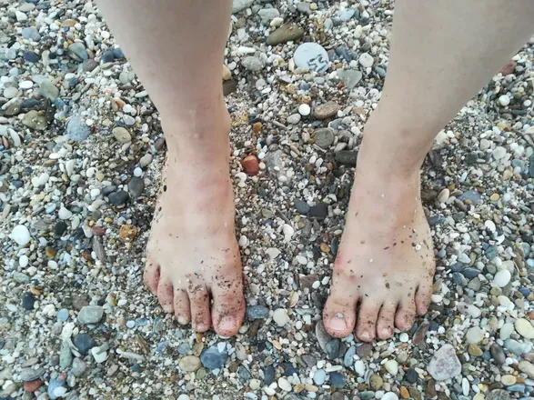 OnlyFans cuenta barefoothippytoes header 2