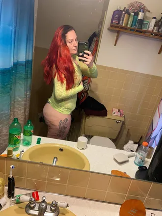 OnlyFans cuenta queenbeetiffers header 2