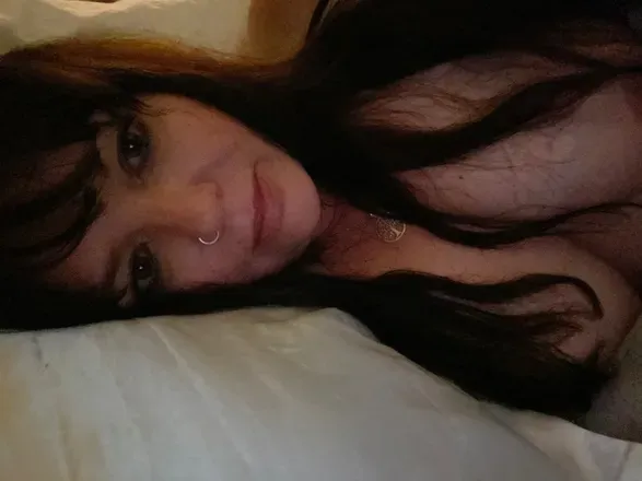 OnlyFans cuenta adeline_1 header 2