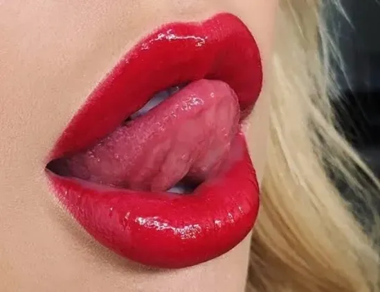 OnlyFans cuenta gloryholegirlx header 1