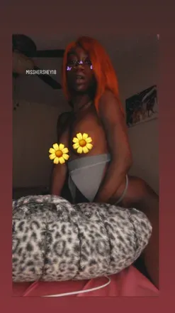 OnlyFans cuenta misshershey18 avatar 1