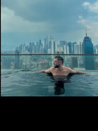 OnlyFans cuenta lostcityboy header 2