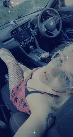 OnlyFans cuenta beautifullyimperfectgeek header 2
