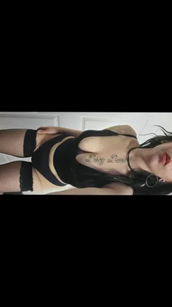 OnlyFans cuenta lucylanefux1 header 2