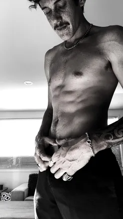 OnlyFans cuenta kahnsalbum header 2