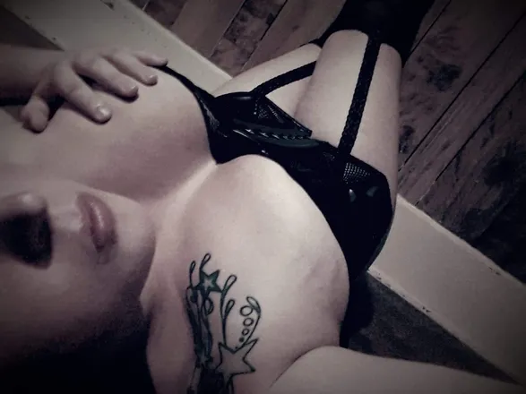 OnlyFans account  bratty_sprat header 2