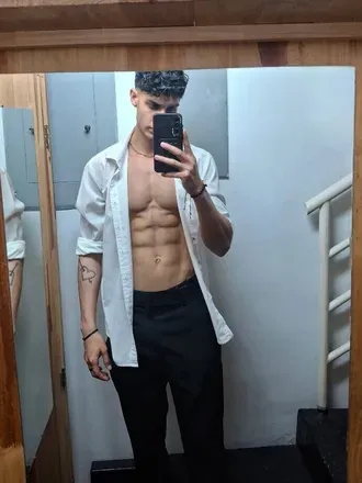 OnlyFans cuenta axell32 avatar 1