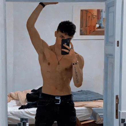 OnlyFans cuenta khayati_karim header 2