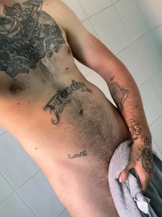 OnlyFans cuenta yournewman header 2
