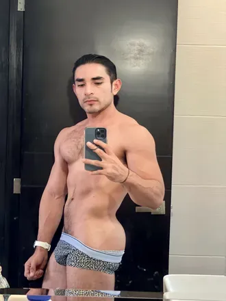 OnlyFans account  vanvan90 avatar 1