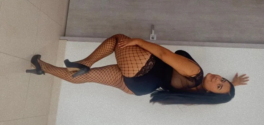 OnlyFans cuenta karendayana11 header 2