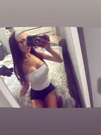 OnlyFans cuenta bhad_baybee header 2