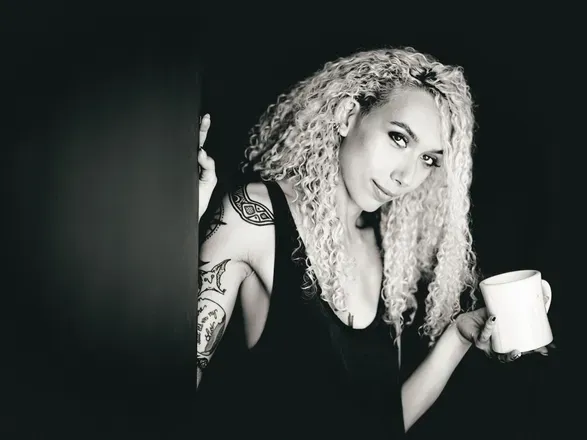 OnlyFans cuenta eve-williams header 2