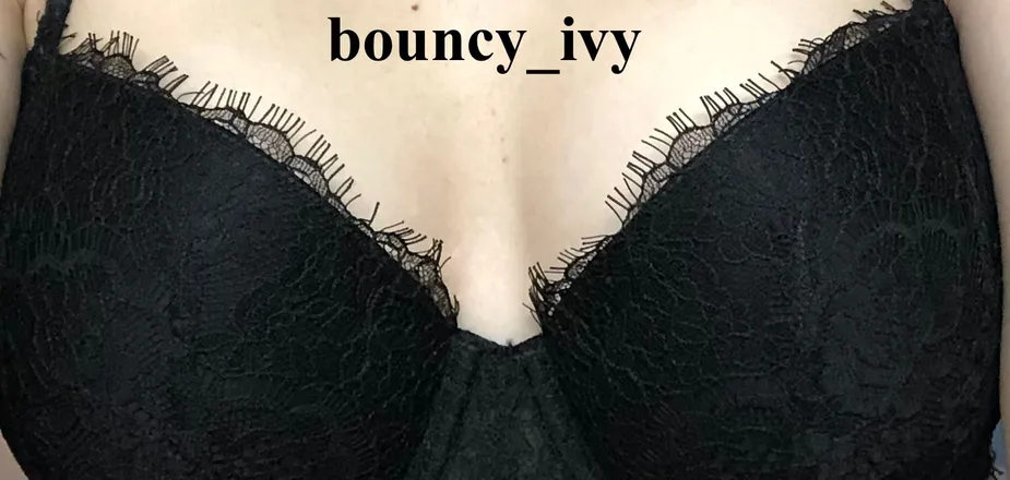 OnlyFans cuenta bouncy_ivy header 2