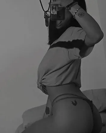 OnlyFans cuenta lucierrnaga__ avatar 1