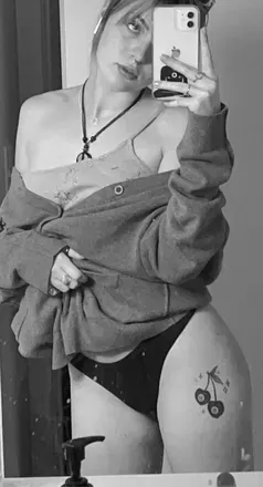 OnlyFans cuenta delladowntherabbithole avatar 1
