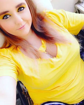 OnlyFans cuenta hazardousqueen94 header 2