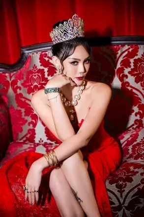 OnlyFans cuenta ellaqueenlook header 2