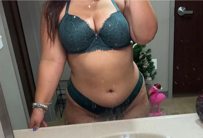 OnlyFans cuenta youngaria header 2