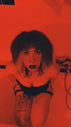 OnlyFans account  yuisaurus avatar 1