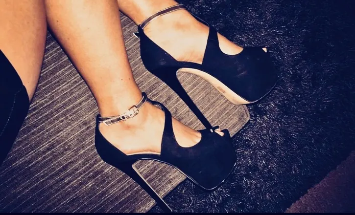 OnlyFans cuenta adriannaraine header 2