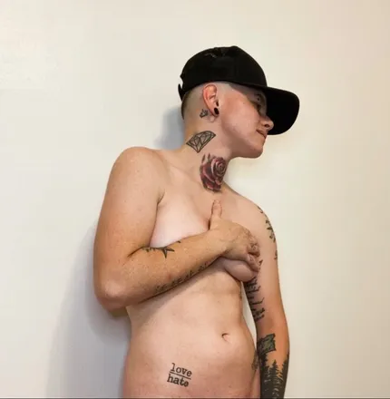 OnlyFans cuenta lildyke69 header 2