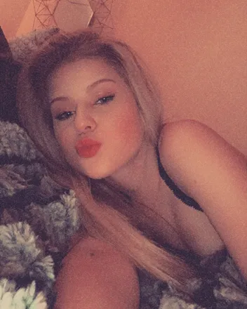 OnlyFans cuenta gabss011603 header 2