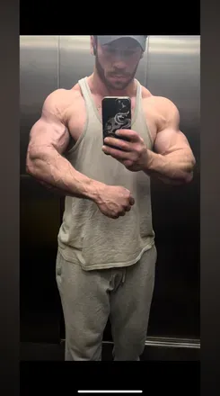 OnlyFans cuenta kingplanebaby avatar 1