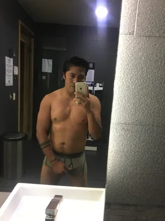 OnlyFans cuenta alexisglez69 header 2