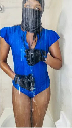OnlyFans cuenta showermaskgirl header 2