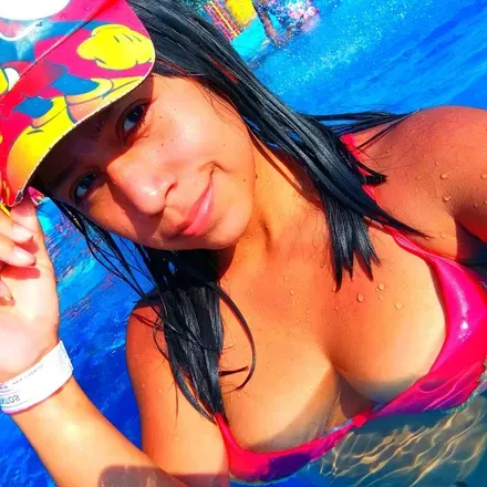 OnlyFans cuenta yuli_mar header 2