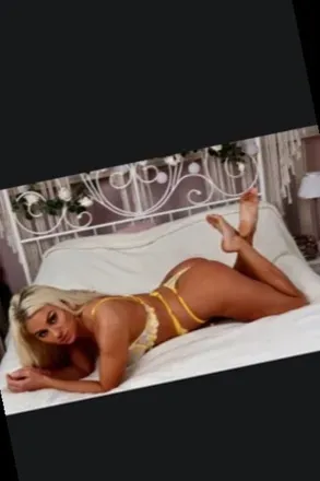 OnlyFans cuenta nikkilaxx header 2