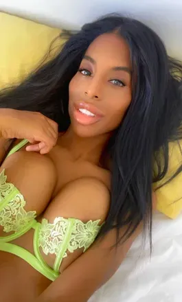 OnlyFans account  misssophiexxx avatar 1