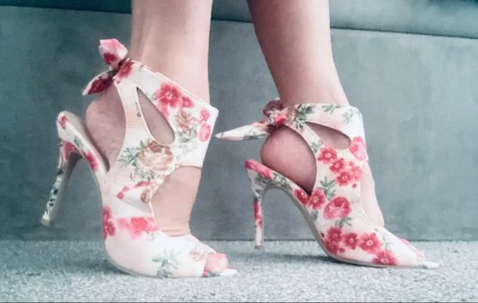 OnlyFans cuenta lunagraceheels header 1