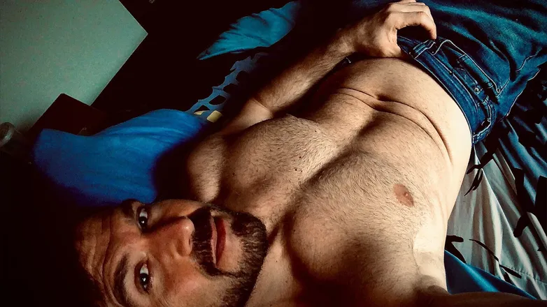 OnlyFans cuenta vincentvega2099 header 2